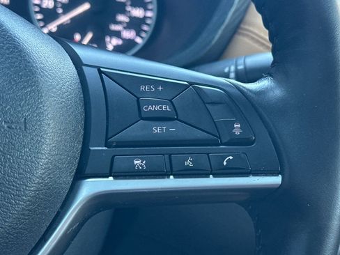 Used 2020 Nissan Sentra SV w/ SV Premium Package image 38