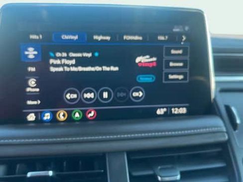 Used 2021 Chevrolet Suburban Z71 w/ Luxury Package image 23