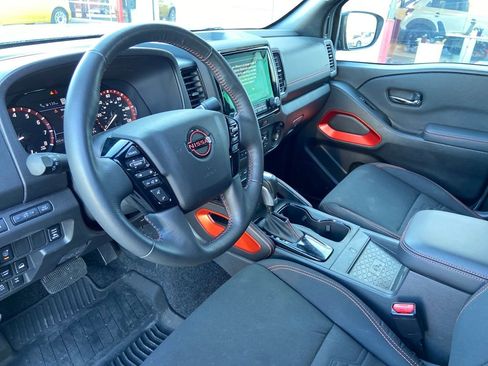 Used 2024 Nissan Frontier PRO-4X w/ Pro Convenience Package image 15