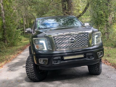 Used 2017 Nissan Titan Platinum Reserve w/ Off-Road Package image 2