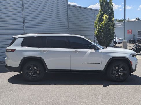 Used 2021 Jeep Grand Cherokee L Laredo AWD/4WD image 4