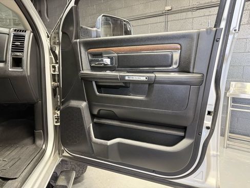 Used 2017 RAM 2500 Laramie AWD/4WD image 36