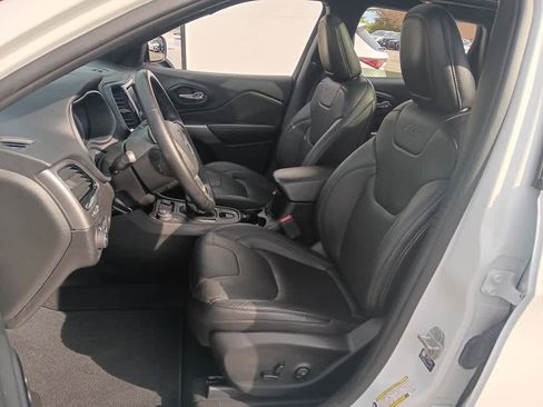 Used 2021 Jeep Cherokee High Altitude AWD/4WD image 17