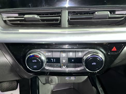 Used 2024 Chevrolet Trax LT image 20