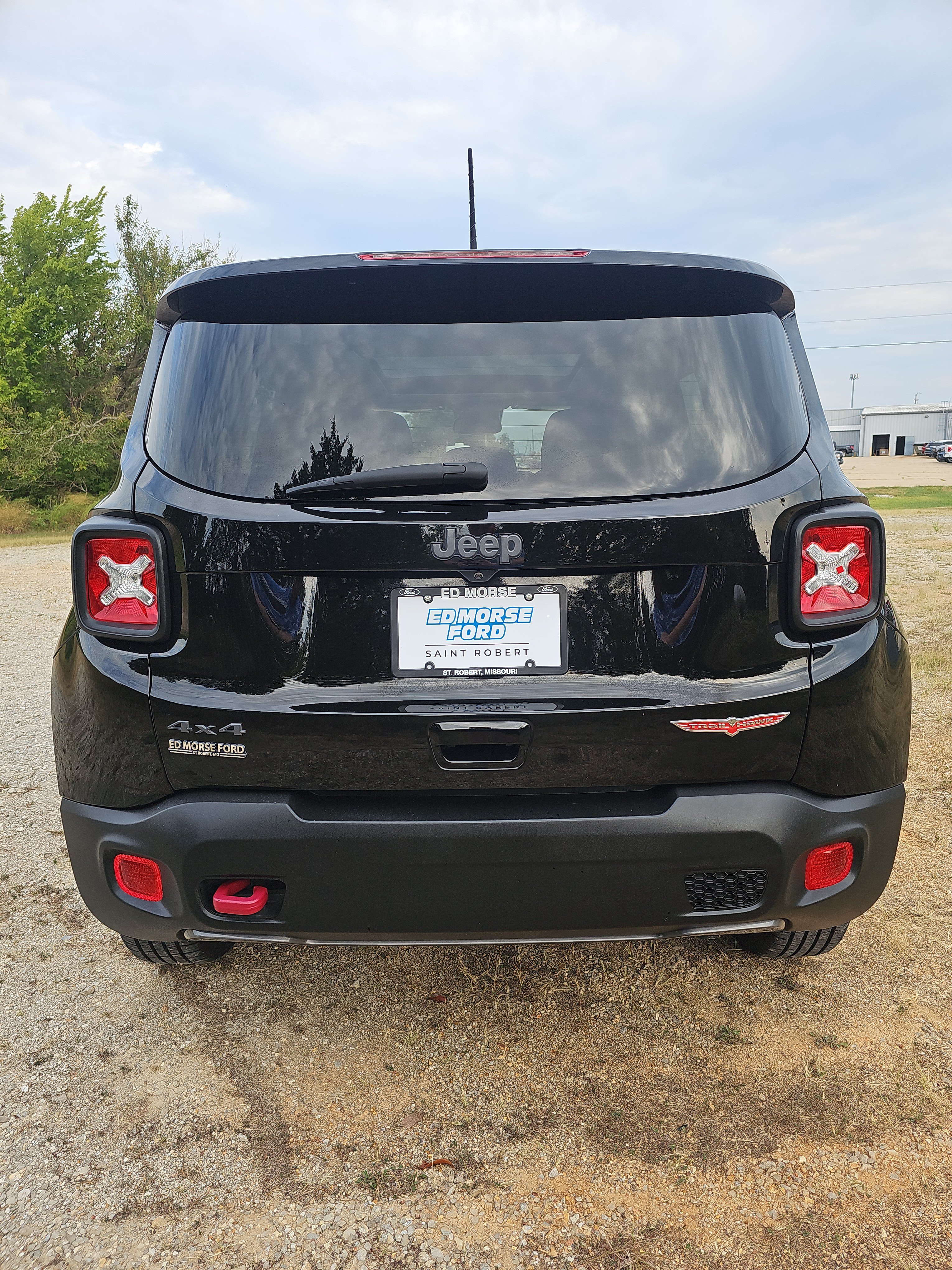 Used 2022 Jeep Renegade Trailhawk w/ Sun/Sound Group AWD/4WD image 5