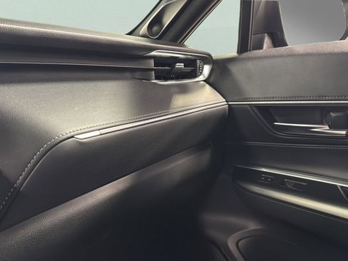 Used 2022 Toyota Venza Limited w/ Advanced Technology Package image 36