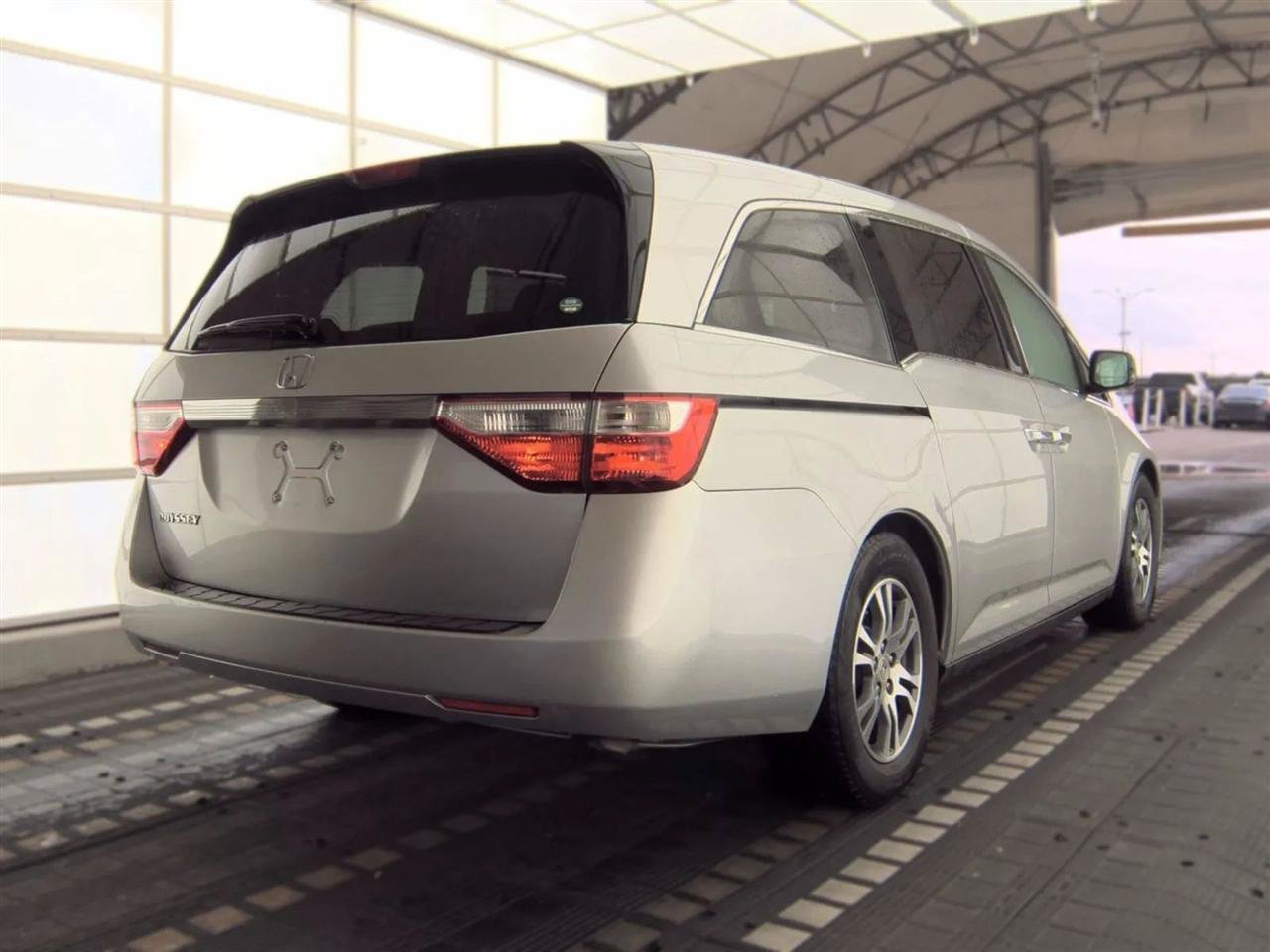 Used 2012 Honda Odyssey EX image 5