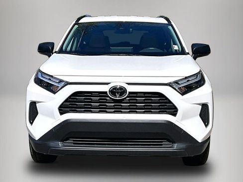 Used 2025 Toyota RAV4 LE image 3