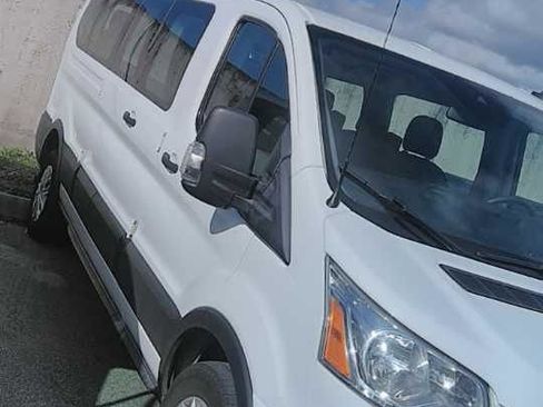 Used 2021 Ford Transit 350 XLT image 11