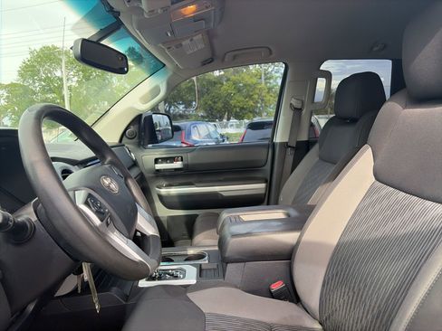 Used 2014 Toyota Tundra SR5 w/ SR5 Upgrade Package image 11