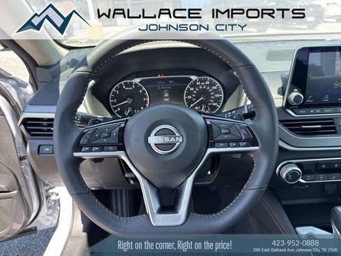 Used 2024 Nissan Altima 2.5 SR AWD/4WD image 27