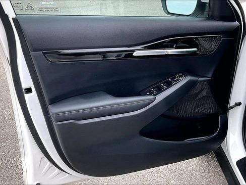 Used 2025 Kia Seltos EX w/ EX Sunroof Package image 24