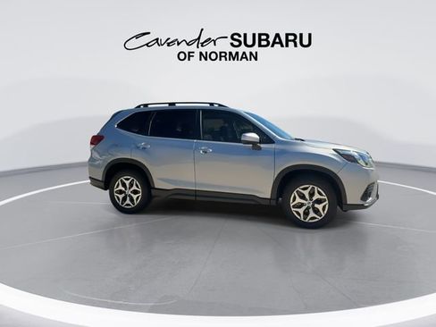 Used 2024 Subaru Forester Premium AWD/4WD image 9