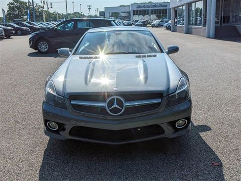 Used 2011 Mercedes-Benz SL 550 image 3