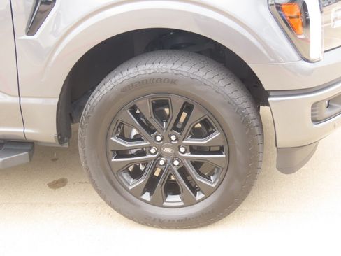 Used 2025 Ford F150 Lariat w/ Equipment Group 501A Mid AWD/4WD image 9