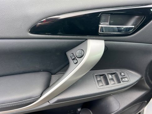 Used 2025 Mitsubishi Eclipse Cross Black Edition image 13