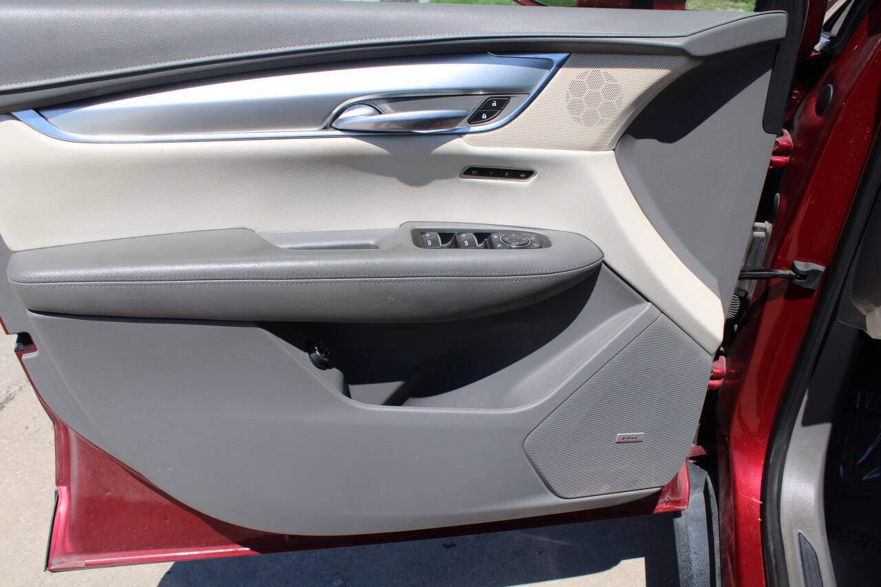 Used 2019 Cadillac XT5 Luxury AWD/4WD image 14