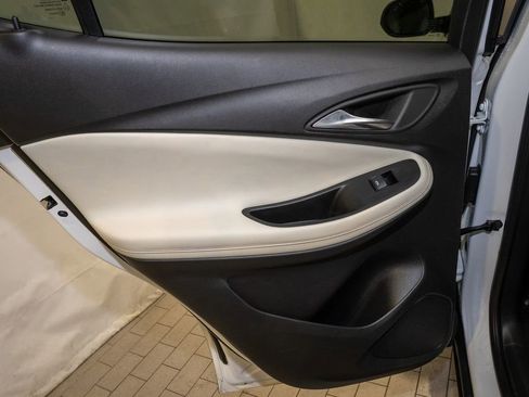 Used 2022 Buick Encore GX Select image 10