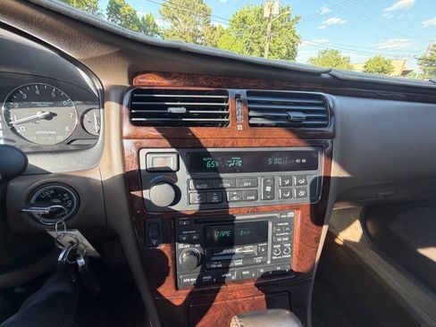 Used 1998 INFINITI Q45 Touring RWD image 13