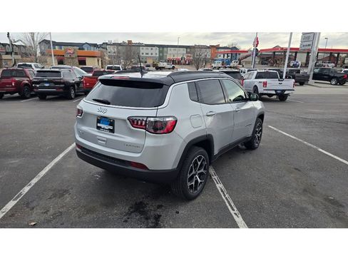 New 2026 Jeep Compass Limited image 5