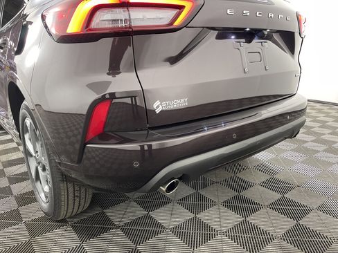 Used 2023 Ford Escape ST-Line w/ Tech Pack #1 image 6