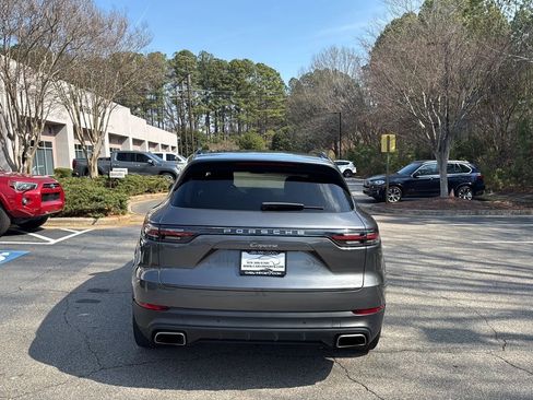 Used 2020 Porsche Cayenne image 6