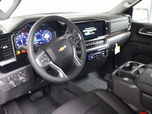 New 2025 Chevrolet Silverado 1500 LT w/ Z71 Off-Road Package image 15