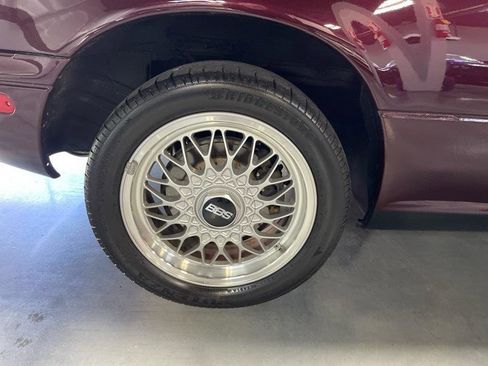 Used 1995 MAZDA MX-5 Miata M-Edition RWD image 19