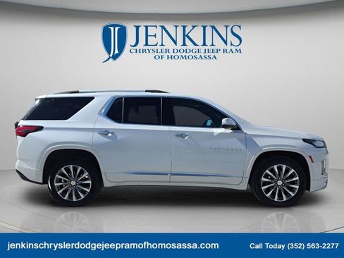 Used 2022 Chevrolet Traverse Premier AWD/4WD image 1