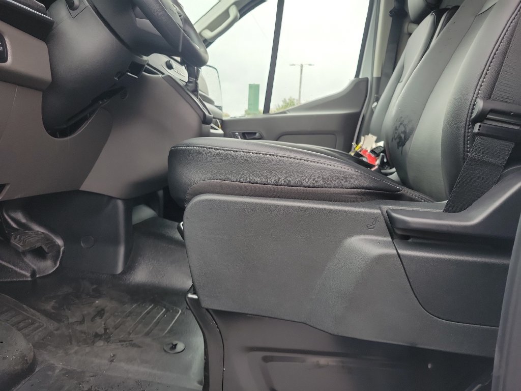 New 2027 Ford Transit 250 Low Roof RWD image 23
