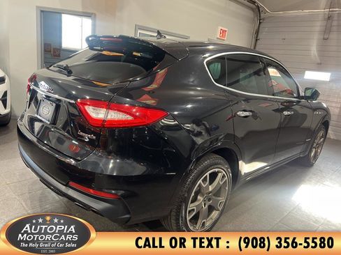 Used 2019 Maserati Levante GranSport image 6