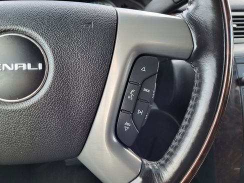 Used 2014 GMC Yukon Denali image 28