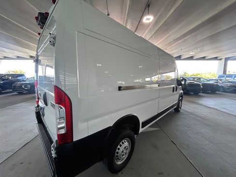 Used 2025 RAM ProMaster 2500 w/ Convenience Group image 5