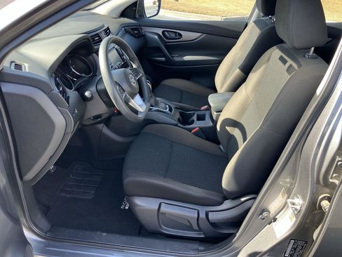 Used 2022 Nissan Rogue Sport S image 12