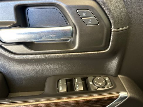 Used 2020 GMC Sierra 1500 Elevation w/ Elevation Value Package AWD/4WD image 11