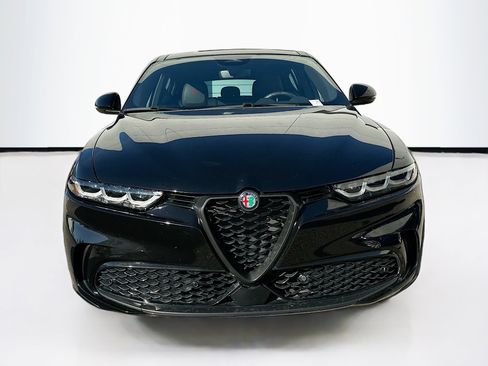 Used 2024 Alfa Romeo Tonale Veloce image 2