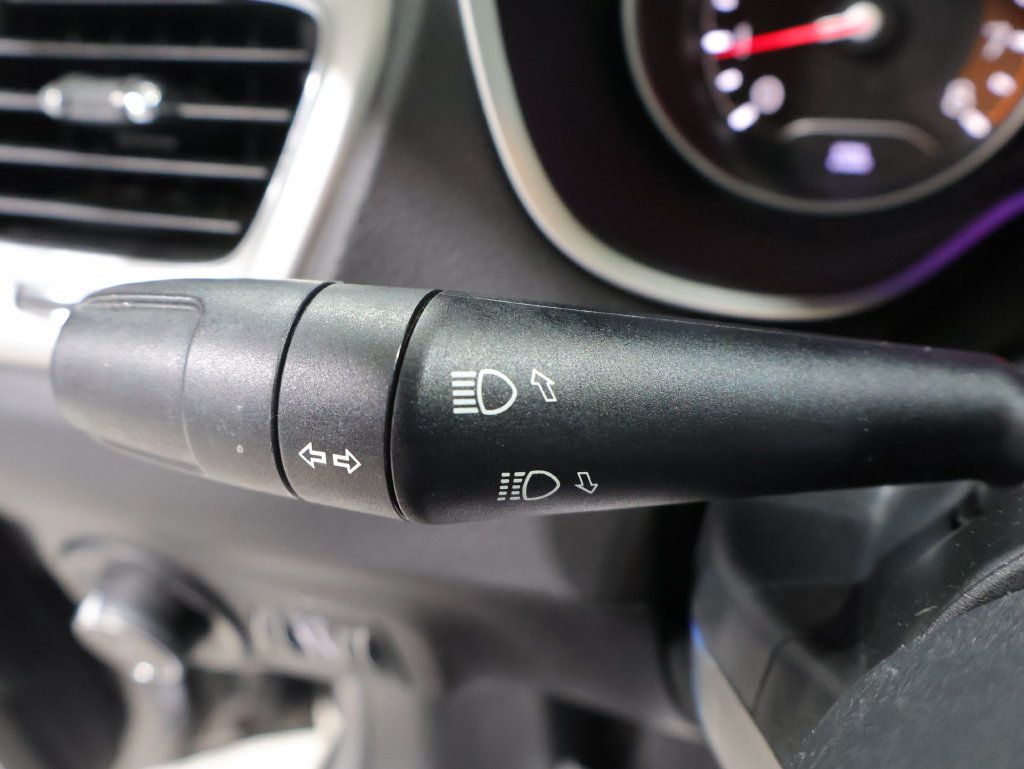 Used 2018 Jeep Compass Latitude AWD/4WD image 37