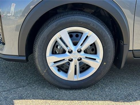 New 2025 Nissan Kicks Play S image 10