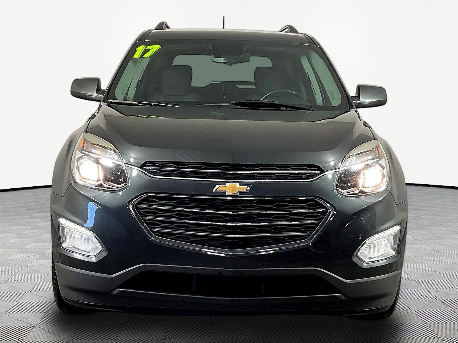 Used 2017 Chevrolet Equinox LT w/ Convenience Package FWD image 2
