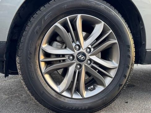 Used 2014 Hyundai Tucson GLS image 31