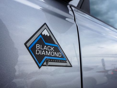 Used 2024 Ford Bronco Black Diamond w/ Sasquatch Package image 58