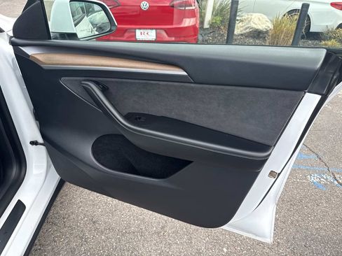 Used 2023 Tesla Model Y Long Range image 20