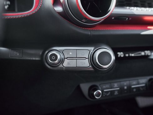 Used 2018 Ferrari 812 Superfast image 61