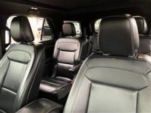 Used 2020 Ford Explorer XLT w/ Equipment Group 202A image 14