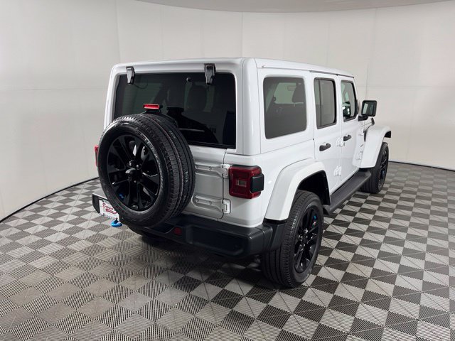 Used 2022 Jeep Wrangler Unlimited Sahara w/ Cold Weather Group AWD/4WD image 7