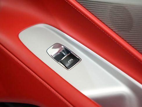 Used 2023 Chevrolet Corvette Stingray Premium Cpe w/ Z51 Performance Package RWD image 16