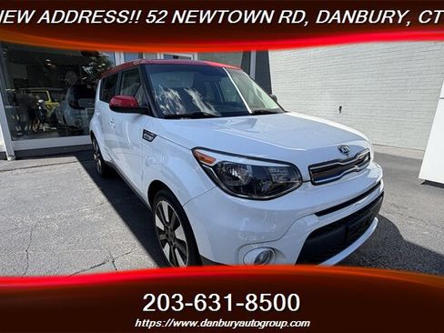 Used 2017 Kia Soul + w/ Designer's Package FWD image 7