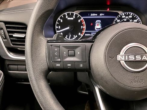 Used 2023 Nissan Rogue SV FWD image 17