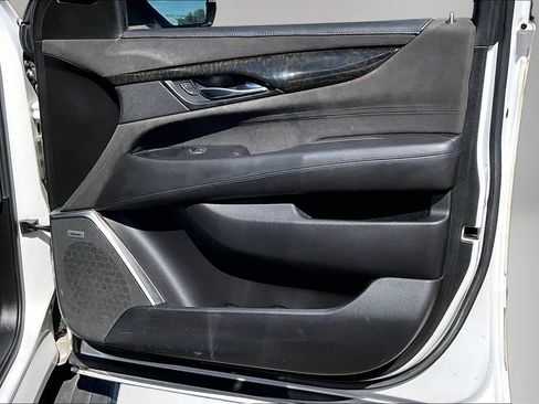 Certified 2019 Cadillac Escalade Platinum AWD/4WD image 26