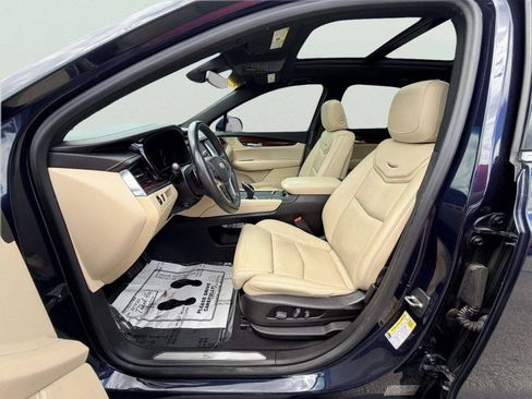 Used 2017 Cadillac XT5 Premium Luxury FWD image 18
